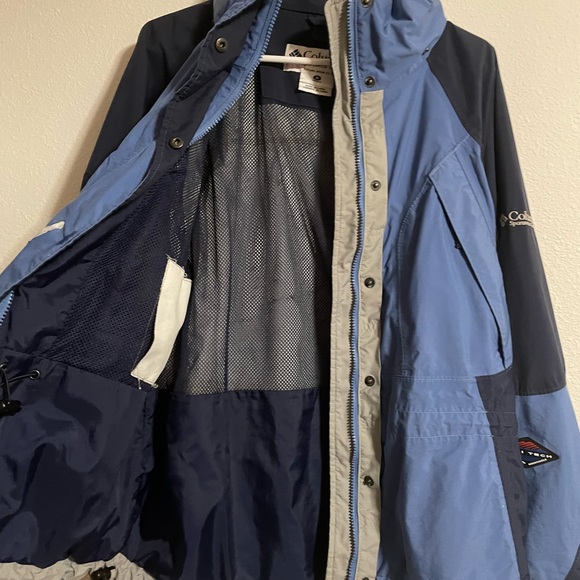 Columbia windbreaker - Picture 6 of 12